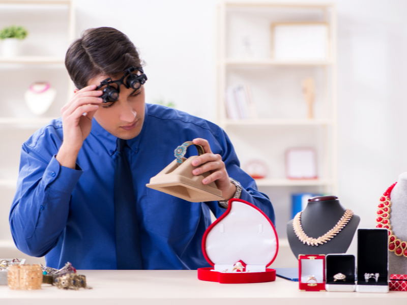 黃金當鋪借錢利息是多少？典當額度跟黃金當鋪收購價格相同嗎？