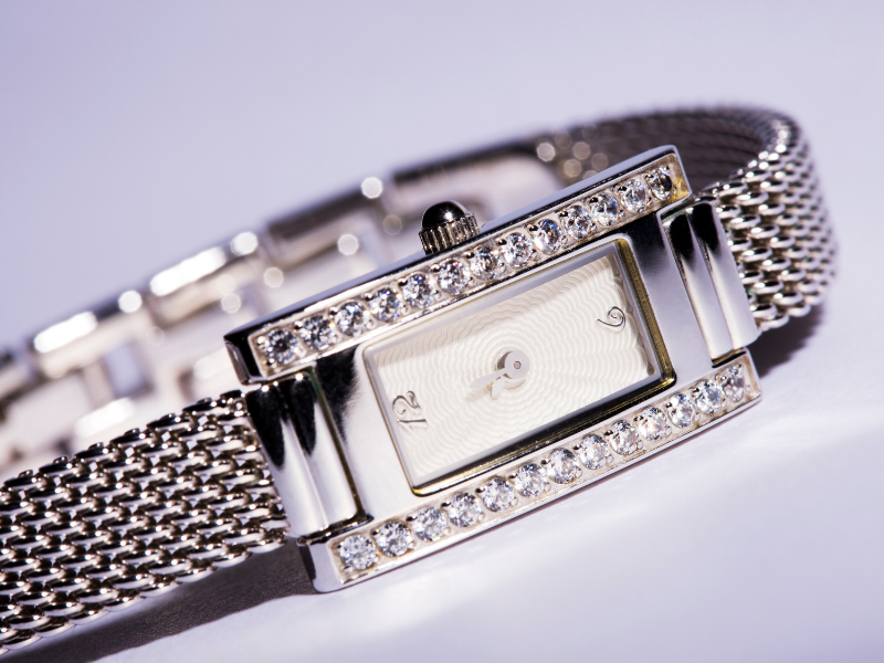 到台中當舖鑽石名錶借款，應該注意什麼？